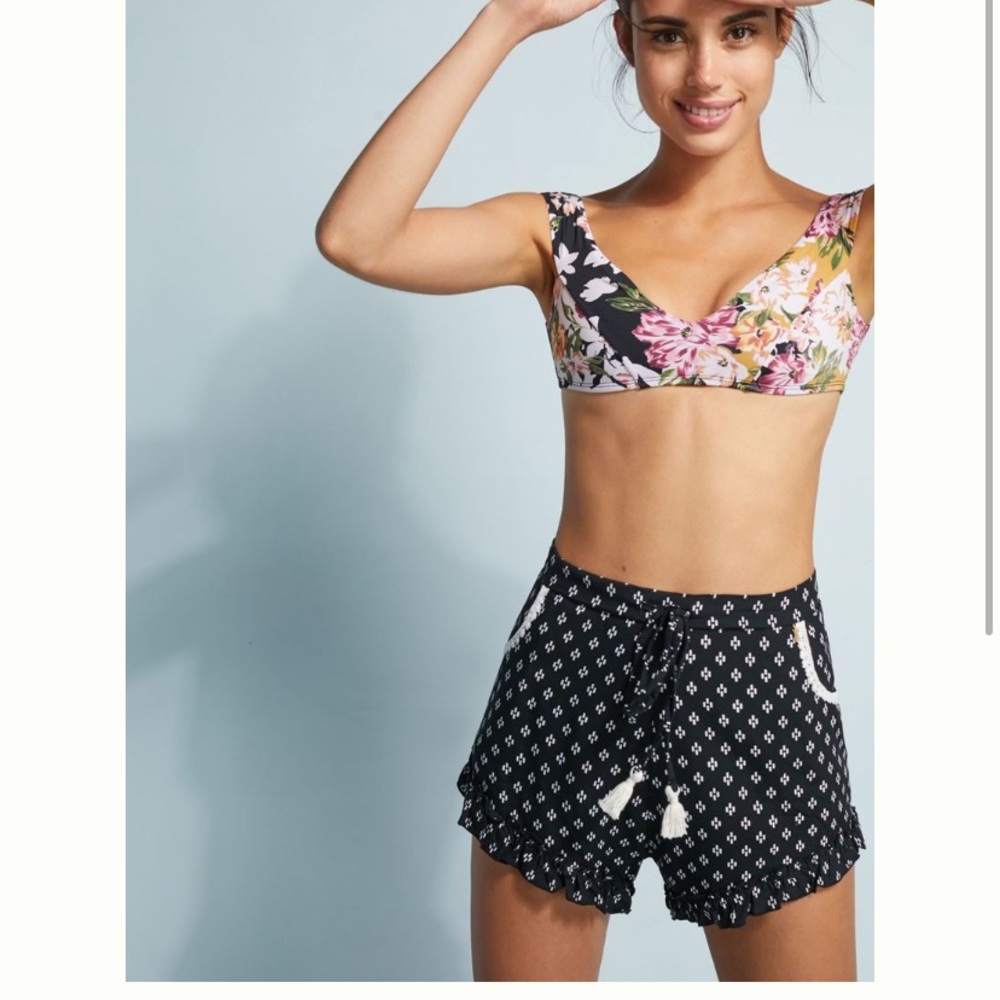 New Anthropologie beach gold safari high rise printed shorts size XS/S